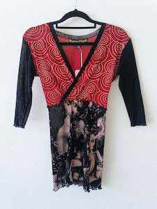 Second hand clothing: Roisin Dubh top XL