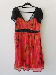 Second hand clothing: Annah Stretton Dress L