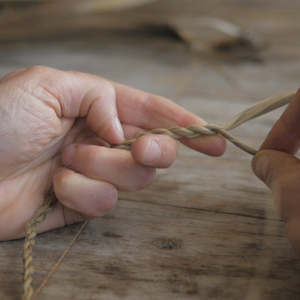 Film: Tī kōuka string workshop