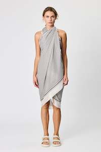 ELLIE LARGE SARONG - CHARCOAL HOUNDSTOOTH