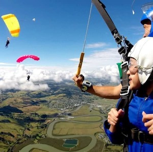 Tandem Skydive – Auckland – 13,000 ft Jump – 1 person