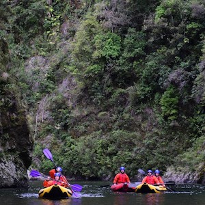 Products: Hutt River Grade 2 Family Scenic Rafting (2A, 3 Child)