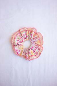 Scrunchie - Pink Floral 🌸