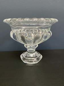 LOUISA GLASS URN