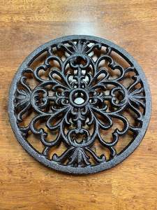 Administrative: ROUND TRIVET