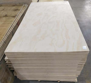 2400x1200x7mm UT Non Structural Premium B Poplar Core Plywood