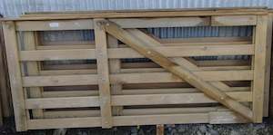 Topuni Wooden Gate H3.2 S/L 2.4m