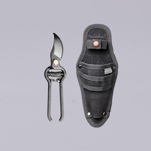 Garden: Barebones | Metal Pruner with Sheath