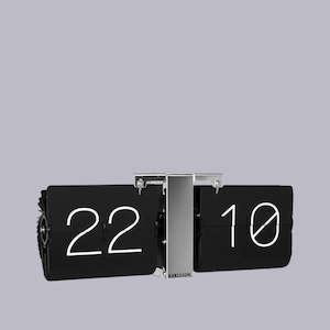 Karlsson: Karlsson | Flip Clock | Black w Silver