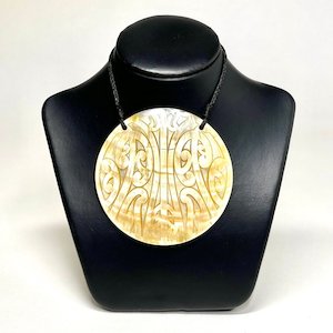 Gold Mother of Pearl Pendant - Mangopare - 70mm w/out case