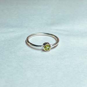 Peridot Delicate 925 Sterling Silver Ring