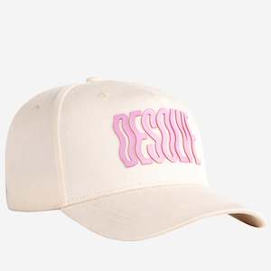 Clothing: Wavy Cap