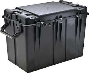 Pelican Cases: Pelican Case - 0500 Protector Case - Internal dimensions: 888 x 469 x 641 mm.