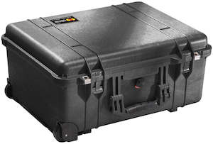 Pelican Cases - 1560 - Protector Case - Internal dimensions: 506 x 380 x 229 mm.