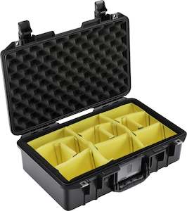 Pelican 1485 Air Case with Padded Divider (BLACK)