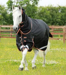 Premier Equine Titan 300g Turnout Rug with Snug Fit Neck Cover