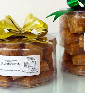 650g Fudge Cylinders