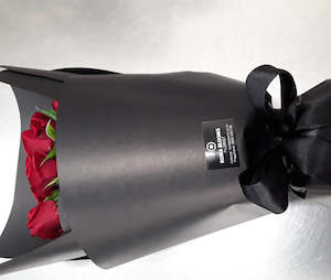 Black Wrapped 6 Premium Red Roses