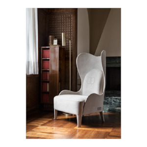 Furniture: LOLITA arm chair