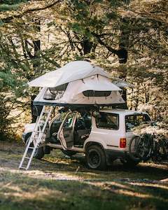 Crow's Nest Regular Rooftop Tent - Grey