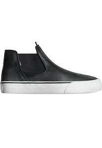 Footwear: Dover-Black Distress/Gillette