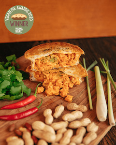 Pie, pastry, sausage roll: Vege Panang Roti Pie – 4 Pack [AUCKLAND DELIVERY ONLY]