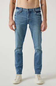 Clothing: NEUW Iggy Skinny 'Ceremony'