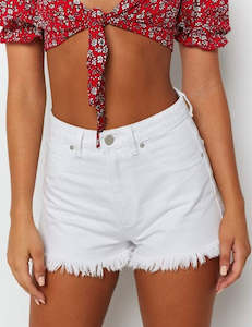 Clothing: ABRAND High Relaxed Short ‘White’