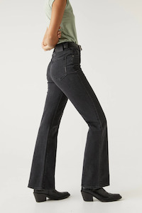 Clothing: NEUW Debbie Bootcut 'Call Me'