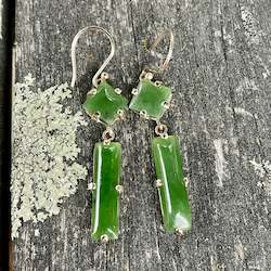 9ct Gold & New Zealand Greenstone earrings