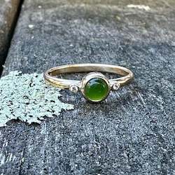 9ct Gold New Zealand greenstone (pounamu) LOVE ring