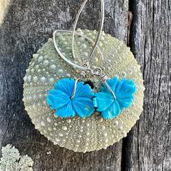 Carved turquoise flower earrings