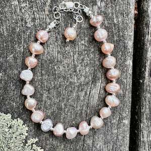 Pale pink freshwater pearl bracelet