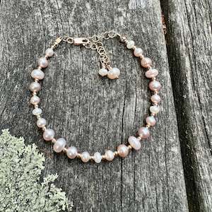 Pink freshwater pearl bracelet