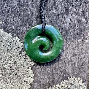 Small kawa kawa greenstone koru