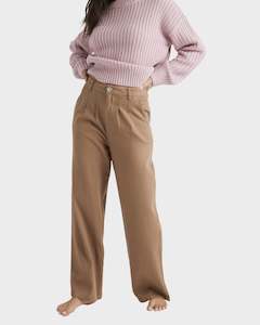 Womenswear: Womens Attractive Light Pants