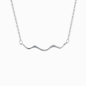 Delilah Wave Necklace in s925 with rhodium plating