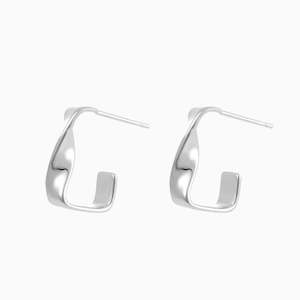 Lexie Hoops Earrings in s925 with rhodium plating