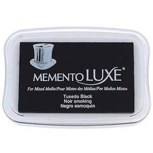 Tsukineko Memento Luxe Pigment Ink Pad - Tuxedo Black