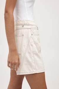 Marle Curve Seam Short Ecru