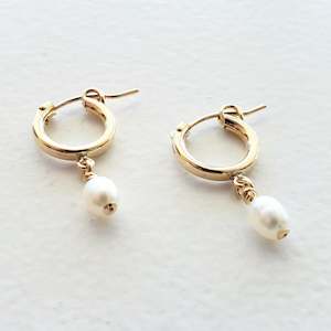 Jewellery 1: Fresh Water Pearl Huggies