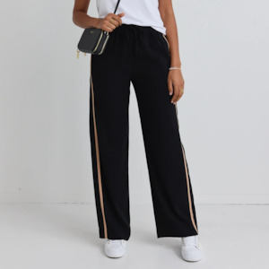 Confident Stripe Leg Crepe Wide Pants - Black