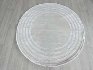 Luxurious Designer Beige & Bone Colour Round Rug Size: 160 x 160cm