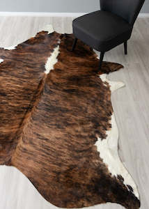 Dark White Spine Belly Brindle Cowhide Rug (Size: 230 x 200 CM)