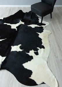 Black And White Cowhide Rug (Size: 250 x 210 CM)