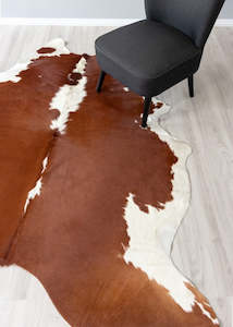 Hereford Brown And White Cowhide Rug (Size: 230 x 200 CM)