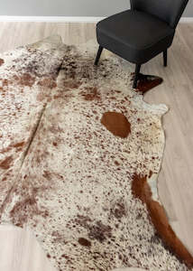 Salt Pepper Tri-Color Cowhide Rug (Size: 230 x 220 CM)