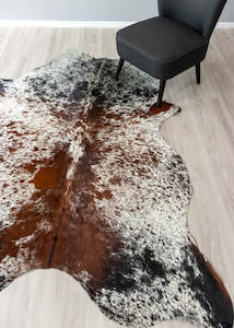 Salt Pepper Tri-Color Cowhide Rug (Size: 240 x 180 CM)