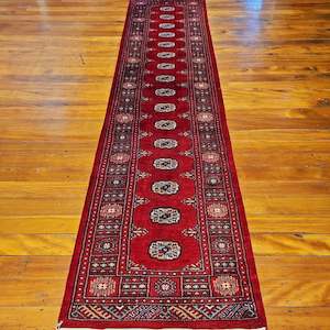 Hand knotted wool rug 31078 size 310 x 78 cm Pakistan