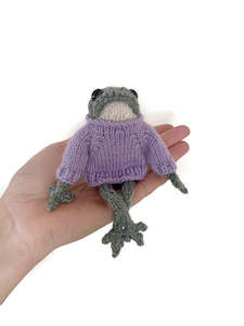 Toy manufacturing: Knitted Frog - 2-3 wk wait time